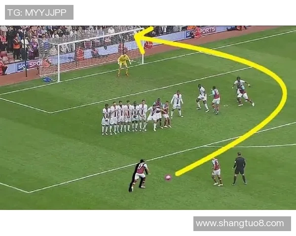 足球明星背后的故事与他们的社交圈揭秘